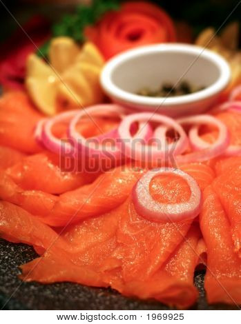 Plato de salmón ahumado