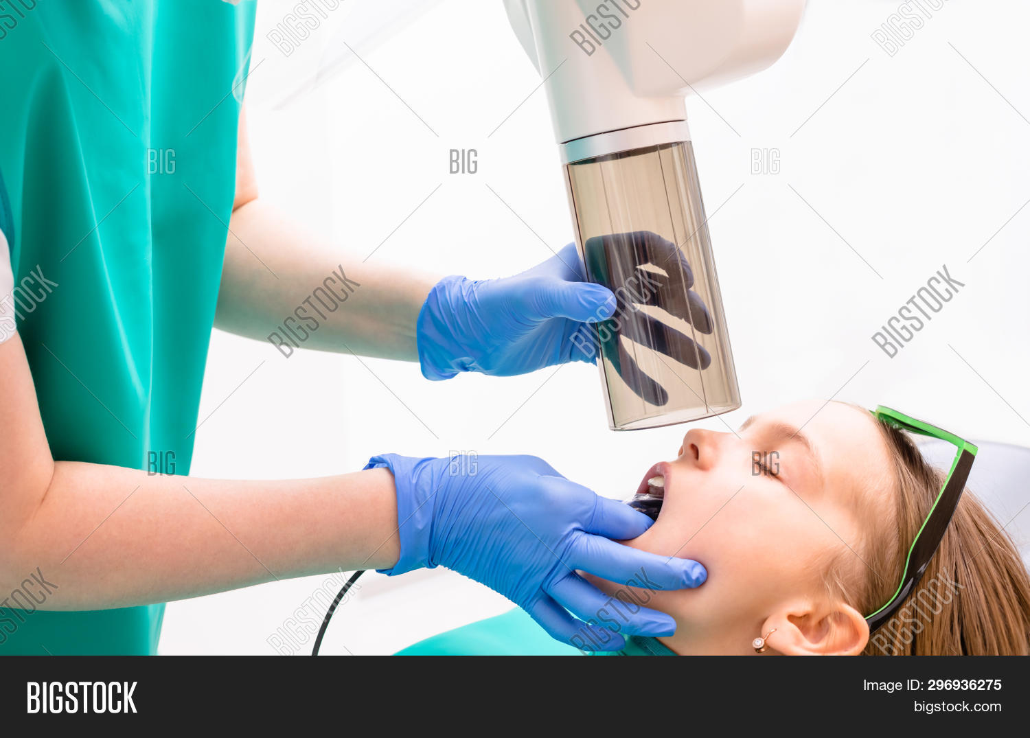 Radiographer Taking Image & Photo (Free Trial) Bigstock