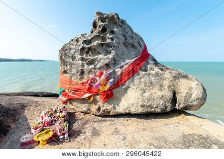Songkhla, Thailand, Feb. 5,2019 : Decorated Rock On The Beach Of Khao Kao Seng In Songkhla, Thailand