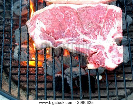 T-Bone a piros-forró grill