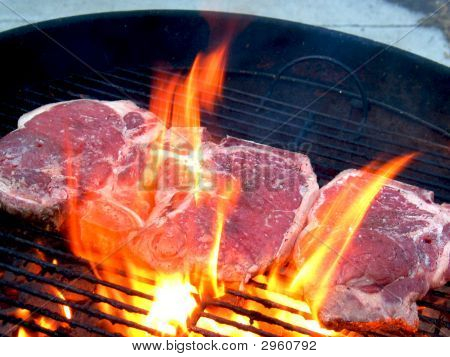Tűz a grill-és T-Bones