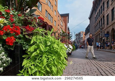 Montreal, Canada, September 3, 2018: Street Scene On Famous Saint-paul Street In Historical Old Mont