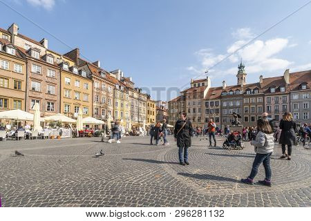 Warsaw, Poland. April, 2018. A Panoramic View Of  Rynek Starego Square