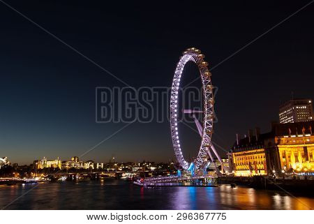 London - Aug 6: The London Eye On August 6, 2008 In London. The Entire Structure Of The London Eye I