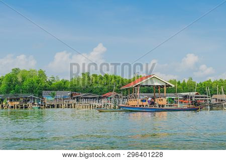 Unseen In Thailand. Scenery Of Fishing Village (the No-land Village) At Bang Chan, Khlung, Chanthabu