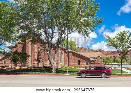 Kanab, Utah Usa - May 25, 2015: Street View Of Kanab Town In Utah Usa
