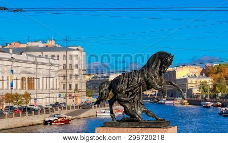 Saint Petersburg, Russia - October 04, 2015: Horse Tamers Sculpture By Peter Klodt On Anichkov Bridg