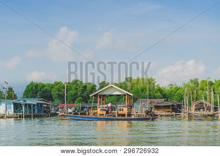 Unseen In Thailand. Scenery Of Fishing Village (the No-land Village) At Bang Chan, Khlung, Chanthabu