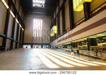 London, Uk - May 22 2018: Tate Modern Is A Modern Art Gallery  Houses International Modern Pieces Of