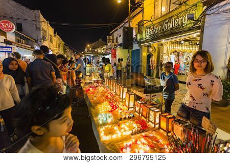 Malacca, Malaysia - August4, 2018: The Stall Of Many Shops Around Jonker Walk Street , China Town In