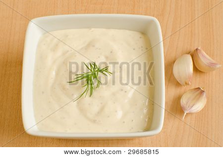 Salsa all'aglio (aioli)