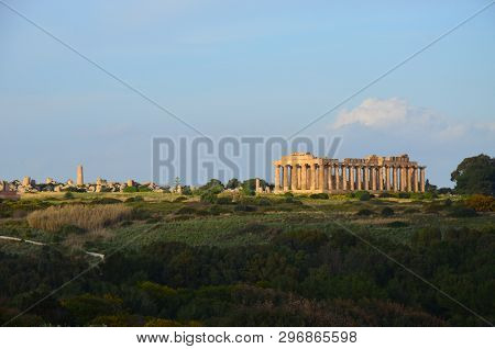 Selinunte, Sicily. Temple Of Hera, Ancient Greek Ruins In Italy, Doric Architecture
