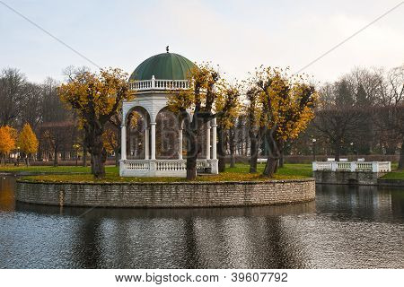 ein Teich im Park von Kadriorg, tallinn