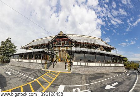 Los Angeles, Usa - Mar 5, 2019: Famous Restaurant Yamashiro Built In 1913 By Bernheimer In Hollywood