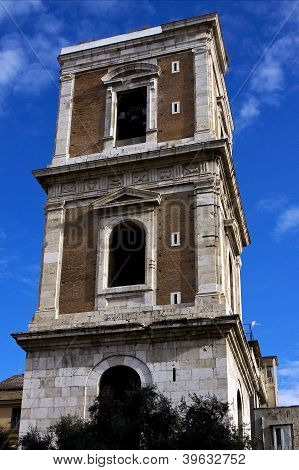 Santa Chiara Nápoles y la campana