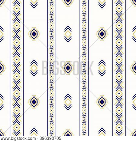 Seamless Ethnic Pattern With Geometric Shapes