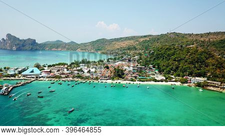Turquoise Clear Water. Yachts, Boats Floating. Water Gradient From Light To Dark Blue. Phi Phi Don I