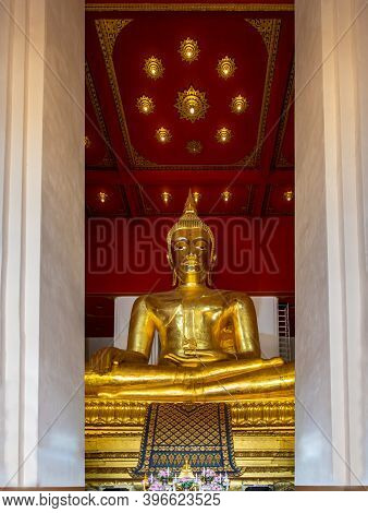 The Buddha Image In Main Vihan At Wihan Phra Mongkhon Bophit At Ayutthaya Province Of Thailand. Sele