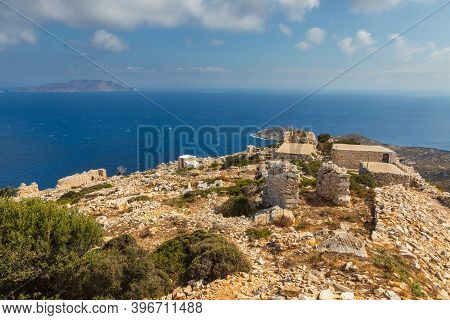 Ios Island, Greece- 21 September 2020: View Of The Ruins And Walls Of The Castle Palaiokastro. The S
