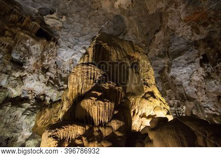 The Environment With Impressive Natural Beauty Of Thien Cung Cave (other Name Called Heaven Cave) Th