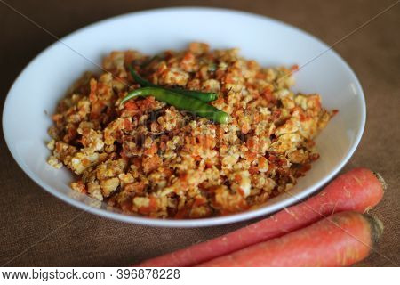 Scrambled Eggs With Carrots