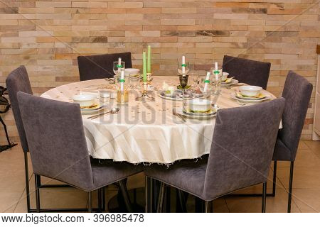 Small Jewish Passover Seder Dinner In The Covid-19 Corona Era