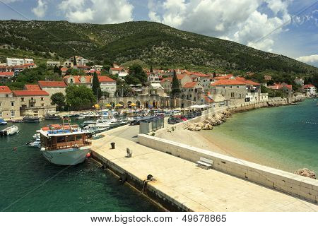 Bol City Harbour
