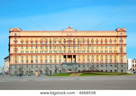 Bygning af Kgb