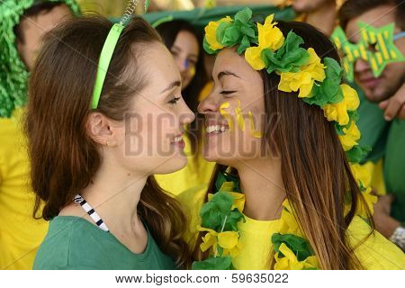 Porno yosh gey universals