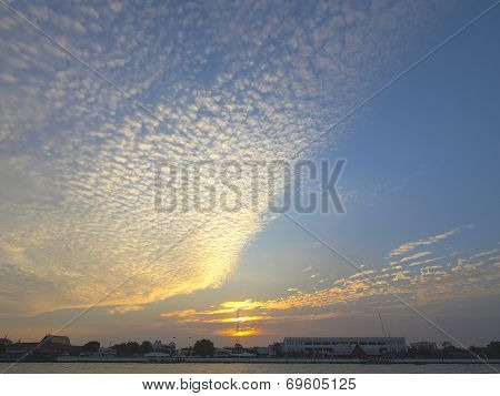 Cluster Clouds Scene