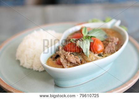 Savory Curry With Beef