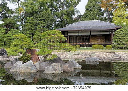 The Ninomaru Garden
