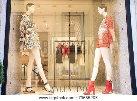 Valentino Shop