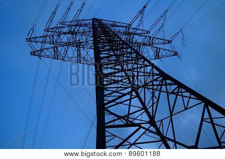 Electricity pylon