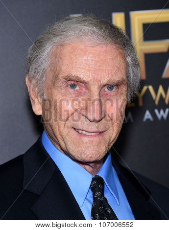 LOS ANGELES - NOV 1:  Peter Mark Richman arrives to the Hollywood Film Awards 2015 on November 1, 2015 in Hollywood, CA.                