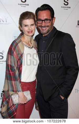 LOS ANGELES - DEC 4:  Carrie Genzel, Gregory Zarian at the 
