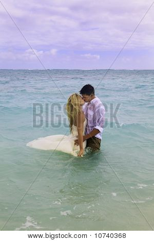 recém-casada casal no Oceano