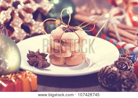 Selective Focus Of Christmas Cookies On The Dish, Vintage Toning