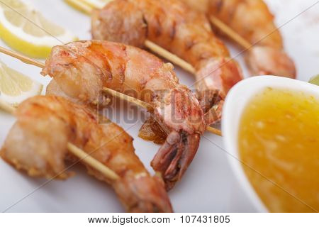 Shrimp Scampi Skeweres with Souce