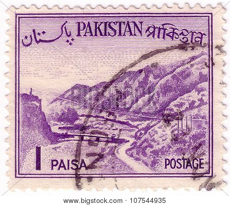 Pakistan - Circa 1961: A Stamp Printed In The Pakistan Shows Khyber Pass, Circa 1961