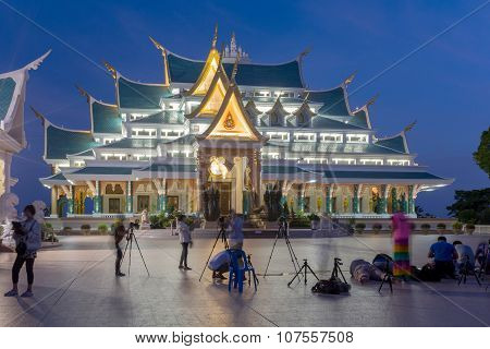 Wat Pa Phu Gon Udon Thani Photographers Take Pictures Together Wat Pa Phu Gon