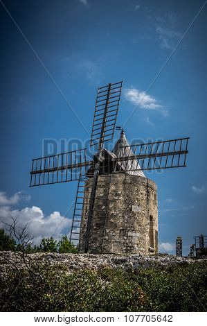 Daudet's Windmill - Fontvielle (france)