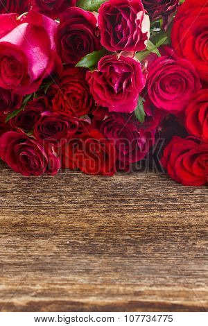 pile of red roses