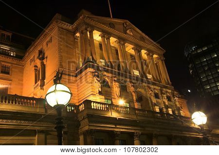 Bank Of England at night