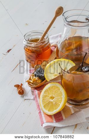 Uzvar and ingredients