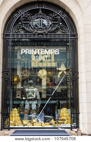 The Showcase In Printemps Shopping Centre, Paris, France.