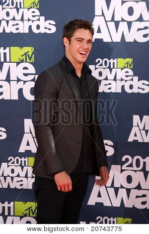 LOS ANGELES - JUN 5: Steven R. McQueen przybywających na MTV Movie Awards 2011 w Gibson Ampithea