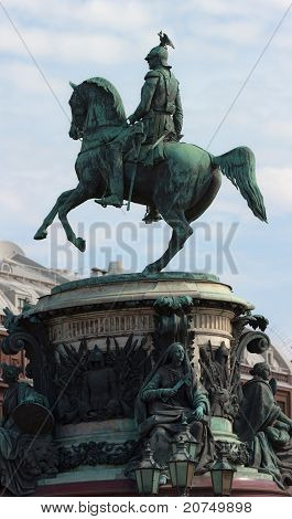 Памятник императора Николая I
