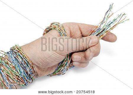 Tekniker har udarbejdet en Computer kabel For tilslutning