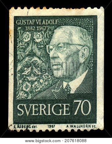 SWEDEN - CIRCA 1967: a stamp printed in the Sweden shows portrait by Gustaf VI Adolf, King of Sweden, series birthday, circa 1967